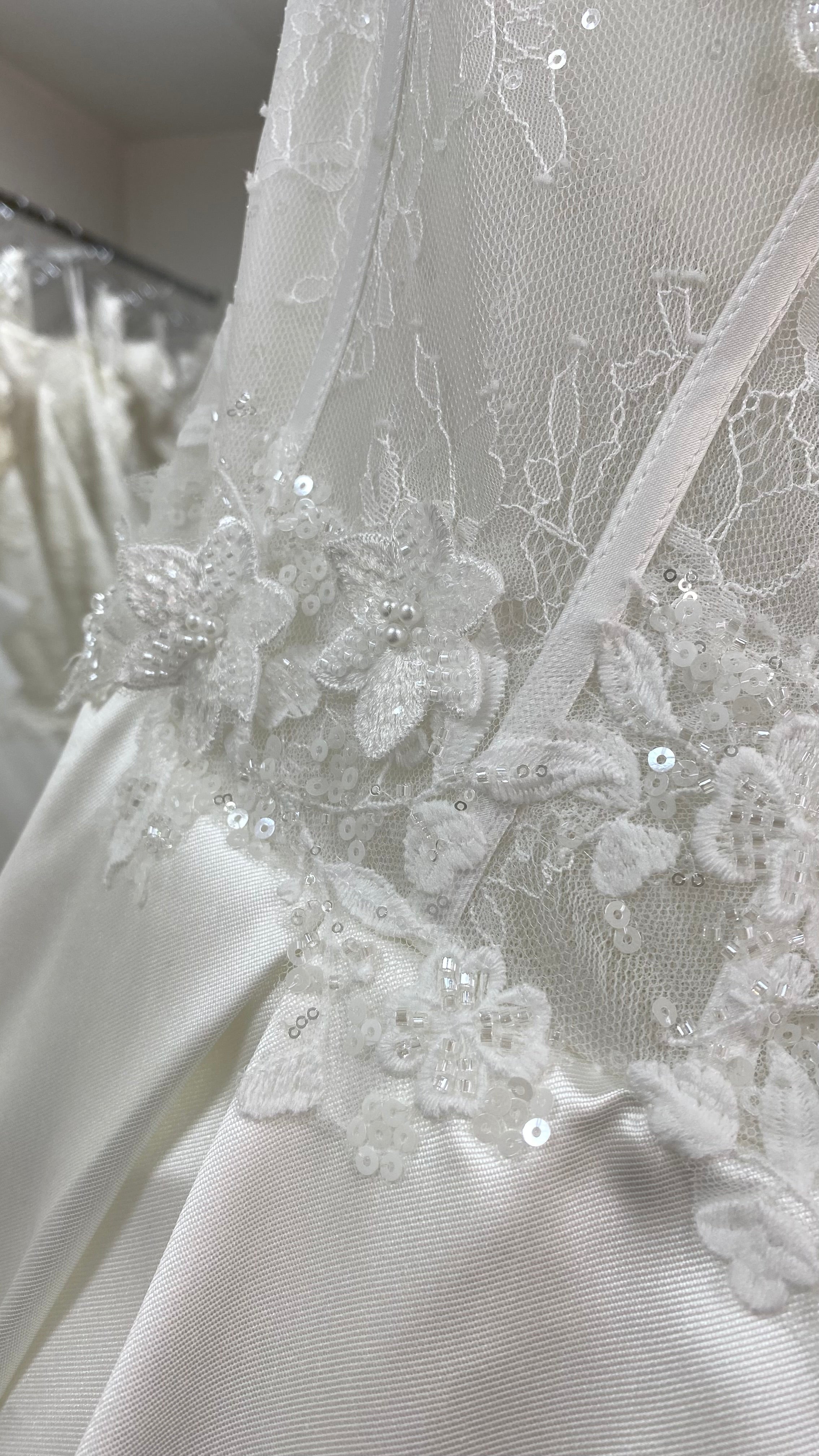 Robe de mariée satin & dentelle