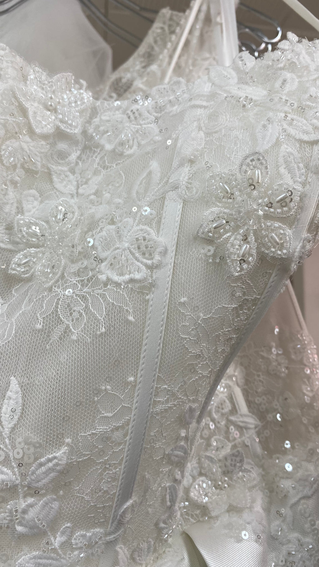 Robe de mariée satin & dentelle