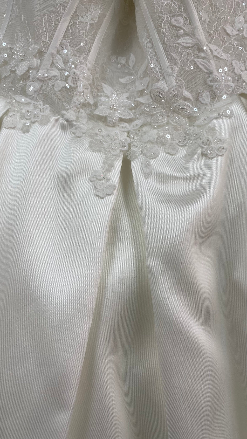 Robe de mariée satin & dentelle