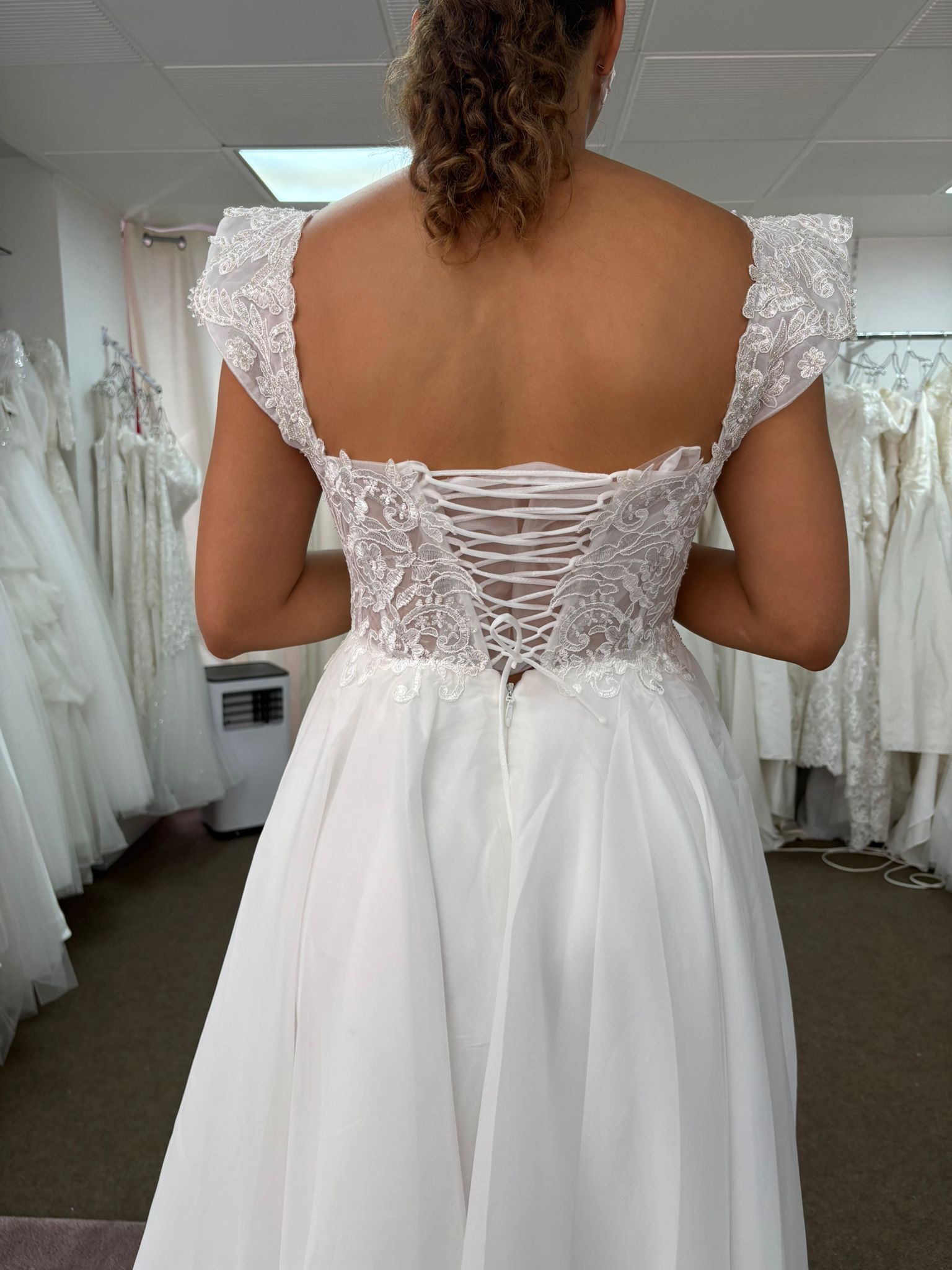 Robe de mariée Bohème Élégance – Longueur Midi